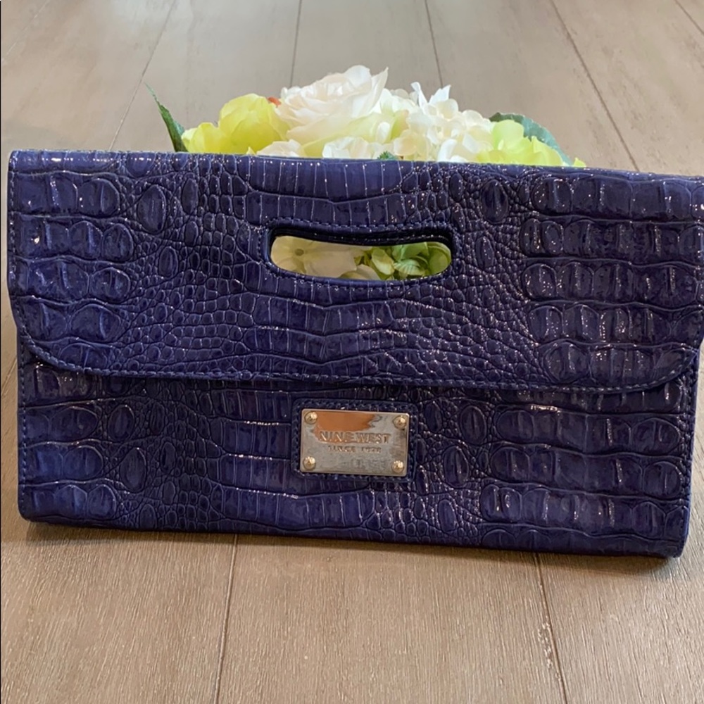 NWT Nine West Envelope Clutch with interior zip